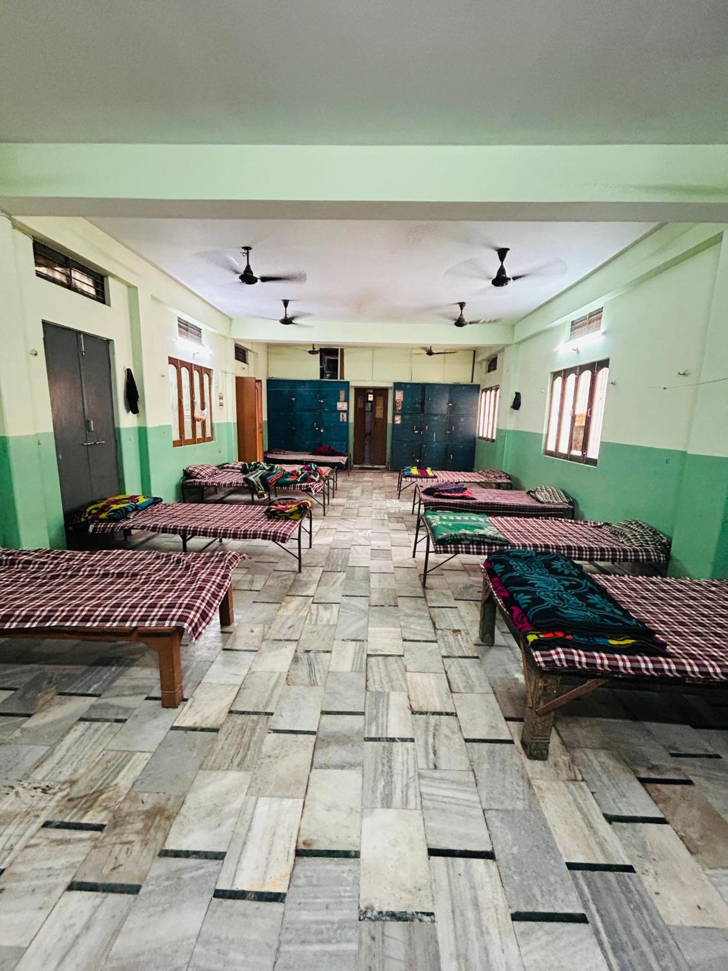 Satsang Lodge - Varanasi — Photos 3